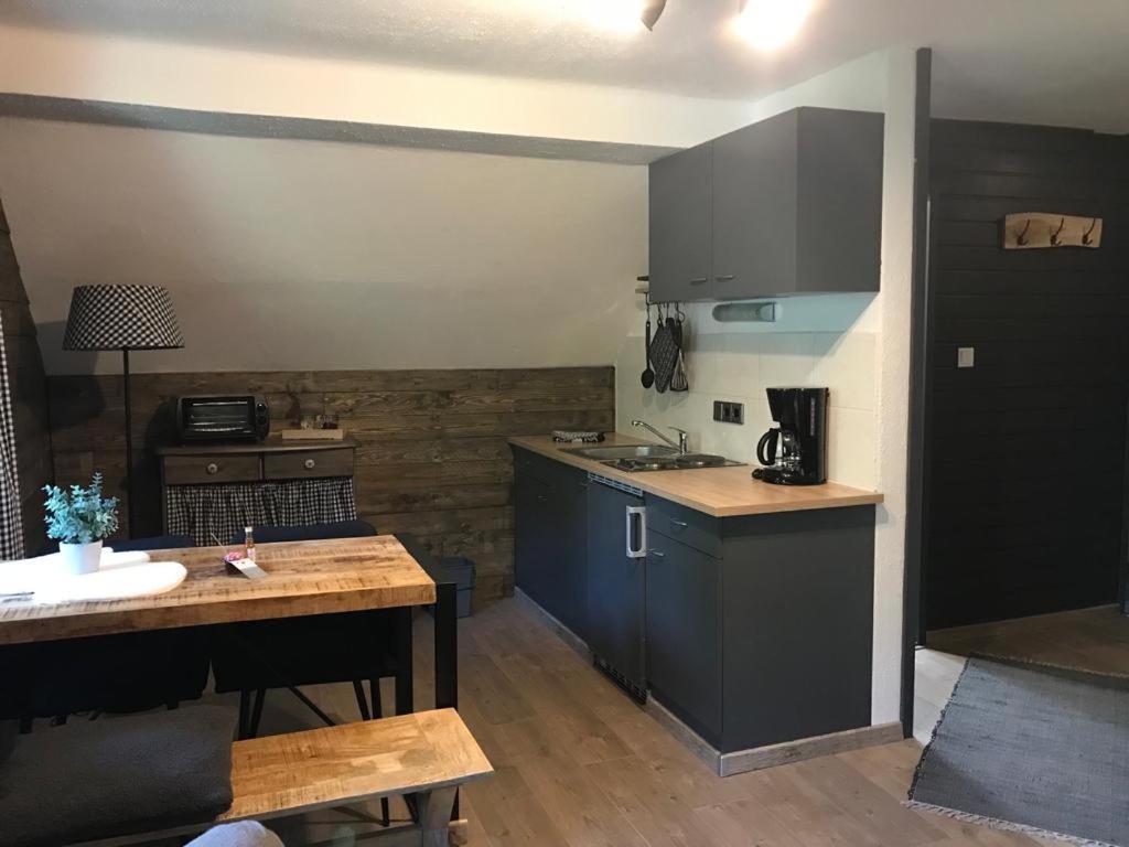 Appartement Felsblick Ferienhaus Fuenf Sinne Döbriach Exteriör bild