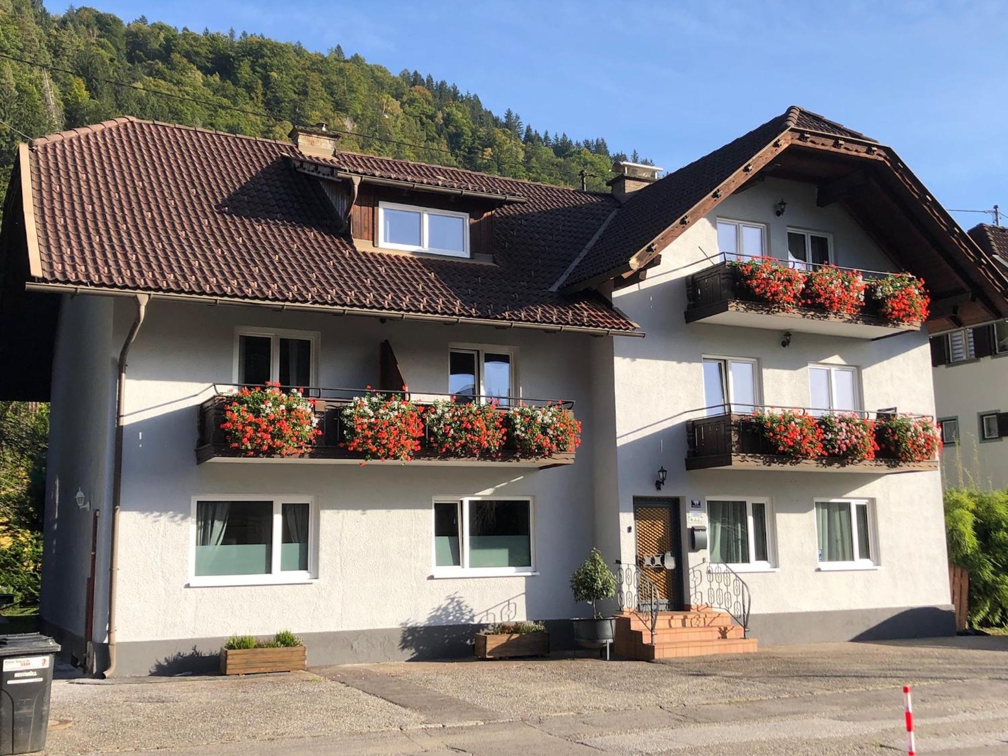 Appartement Felsblick Ferienhaus Fuenf Sinne Döbriach Exteriör bild