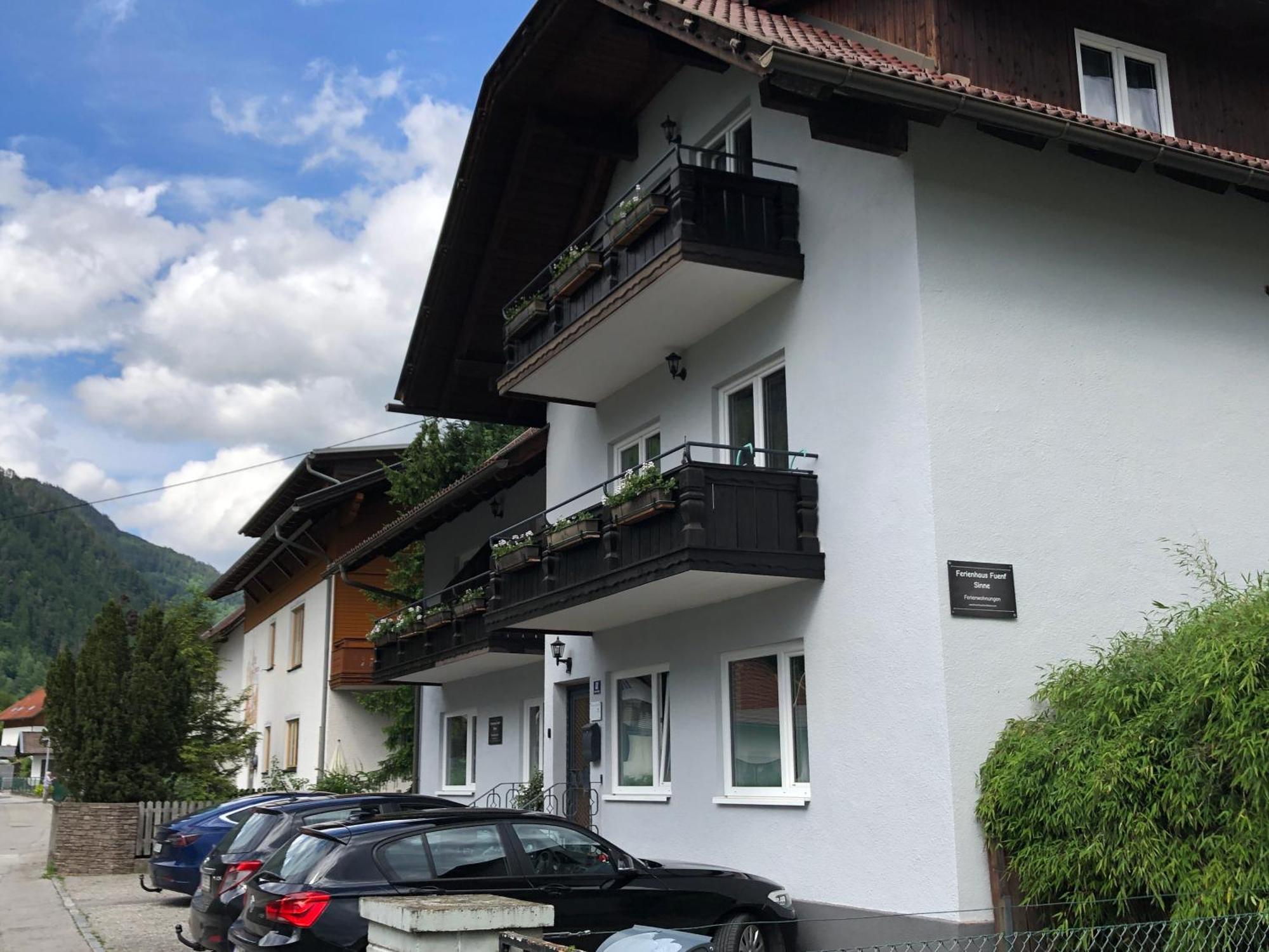 Appartement Felsblick Ferienhaus Fuenf Sinne Döbriach Exteriör bild